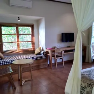  Bed & Breakfast Lestari